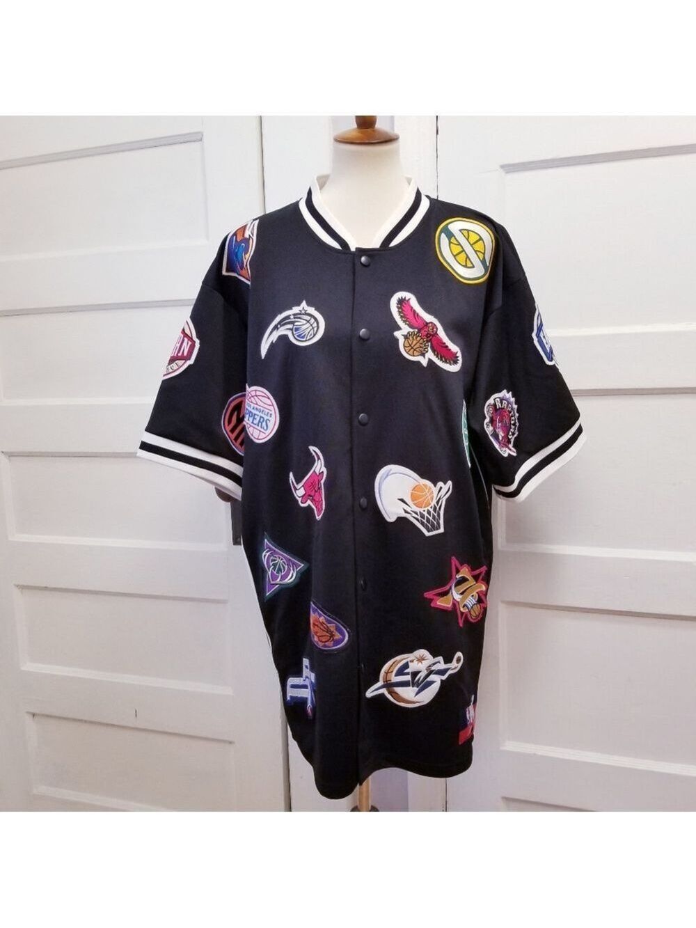 Vintage Majestic NBA Team Patches Basketball Jersey, Size L